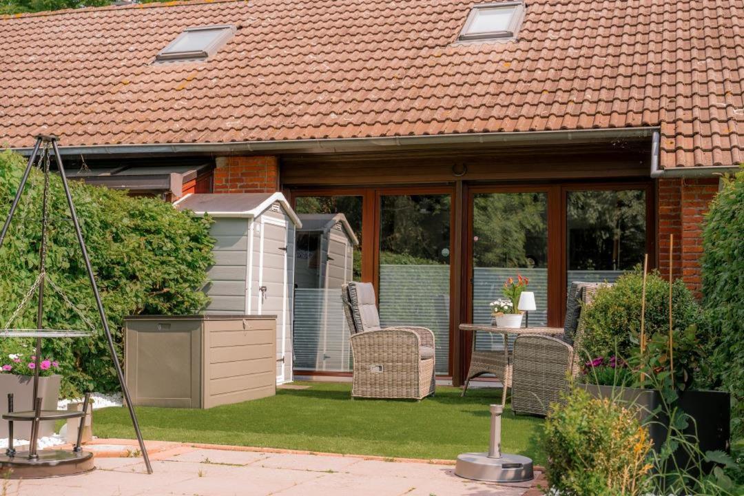Kleines Ferienhaus Bei Greetsiel - Hunde Willkommen Krummhoern Exterior photo